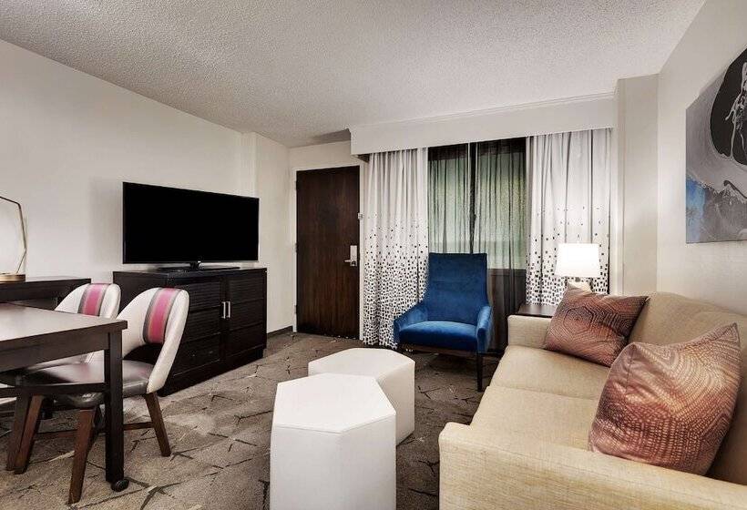 Suite, Embassy Suites By Hilton Raleigh Crabtree