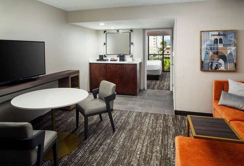 اتاق استاندارد, Embassy Suites By Hilton San Antonio Airport