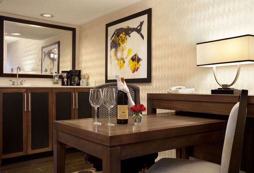 Suite Adapted for people with reduced mobility, Embassy Suites Napa Valley