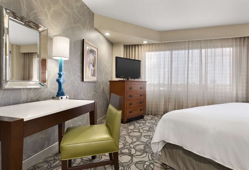 سوئیت 2 خوابه, Embassy Suites By Hilton San Antonio Airport
