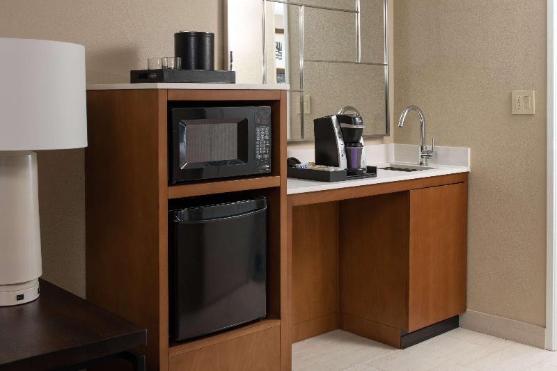 سوئیت با تخت بزرگ, Embassy Suites San Francisco Airport   South San Francisco