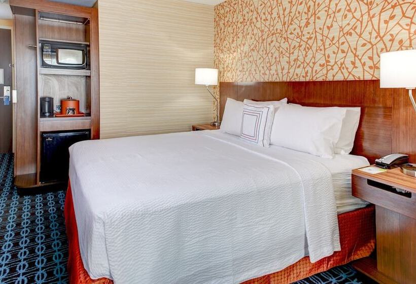 اتاق استاندارد با تخت دوبل برای معلولان, Fairfield Inn & Suites Cape Cod Hyannis