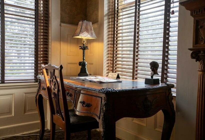 اتاق استاندارد با تخت بزرگ, Foley House Inn