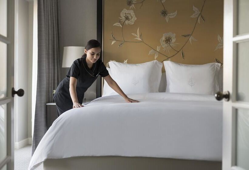 quarto Deluxe Adaptado para Deficientes Físicos, Four Seasons Hotel Los Angeles At Beverly Hills
