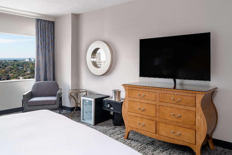 اتاق استاندارد با تخت بزرگ برای معلولان, Hilton Dallas Lincoln Centre