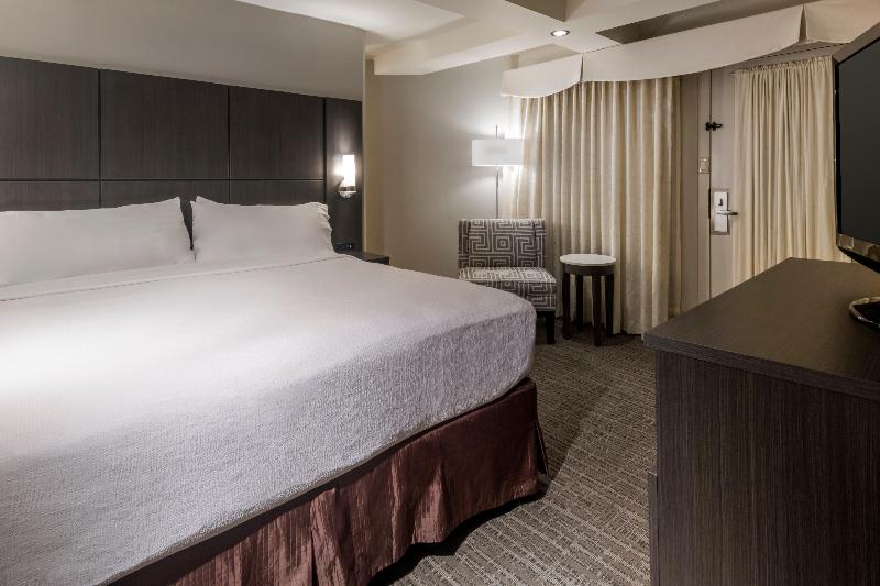سوئیت با تخت بزرگ, Holiday Inn And Suites Phoenix Airport North, An Ihg
