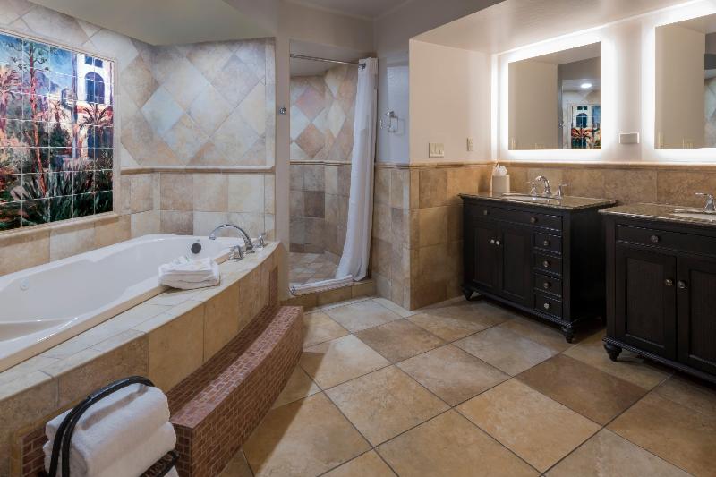سوییت, Holiday Inn And Suites Phoenix Airport North, An Ihg