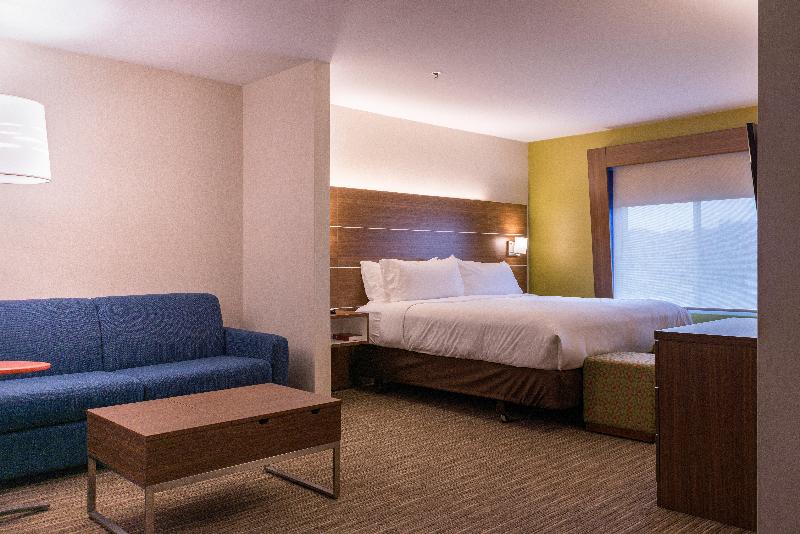 اتاق اجرایی با تخت بزرگ, Holiday Inn Express Branford New Haven, An Ihg