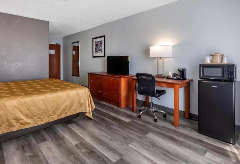 اتاق استاندارد با تخت بزرگ, Quality Inn Near Fort Liberty
