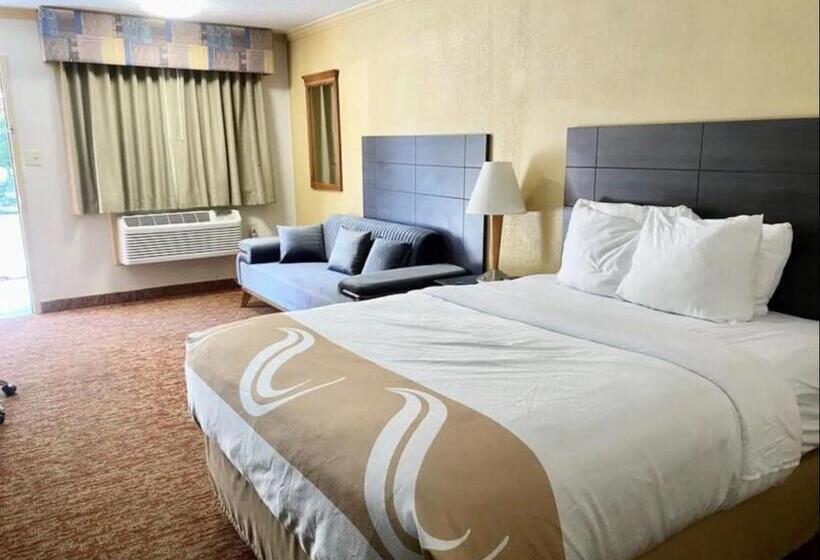 اتاق لوکس, Hibiscus Inn & Suites