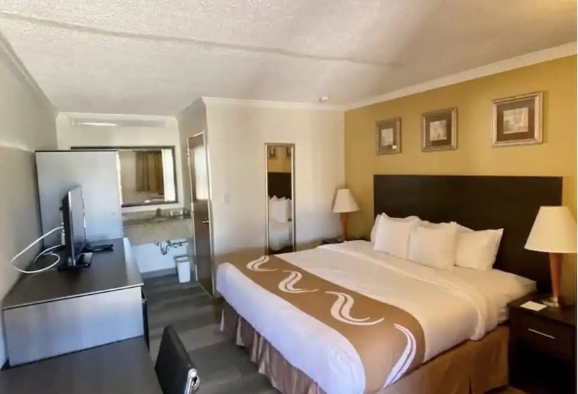 اتاق لوکس, Hibiscus Inn & Suites