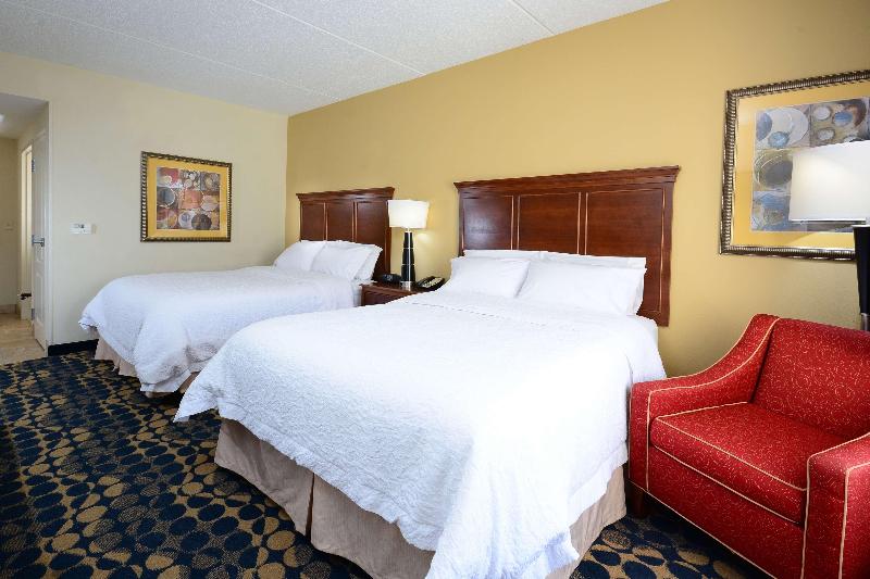 اتاق استاندارد با تخت دو نفره بزرگ برای معلولان, Quality Inn & Suites Clackamas – Portland