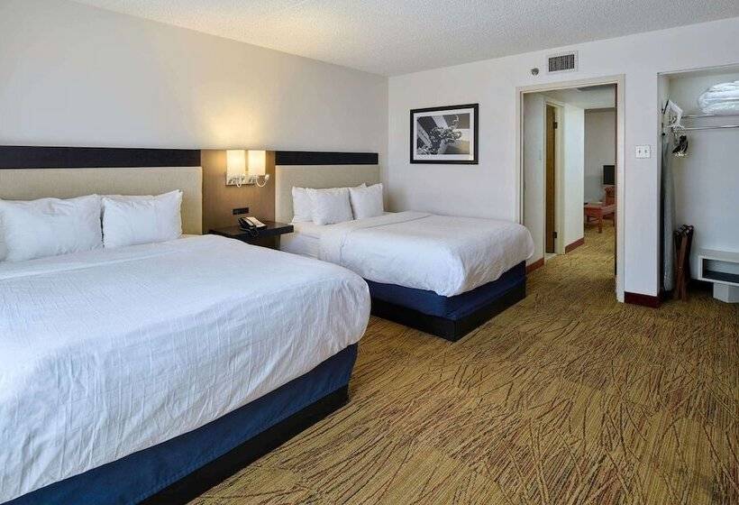 Suite, Wyndham El Paso Airport  And Water Park