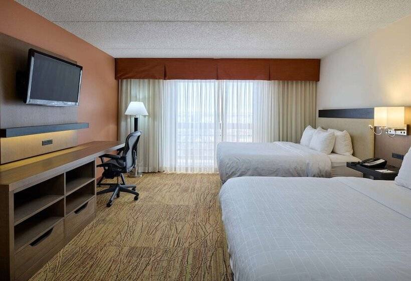 Suite Club, Wyndham El Paso Airport  And Water Park