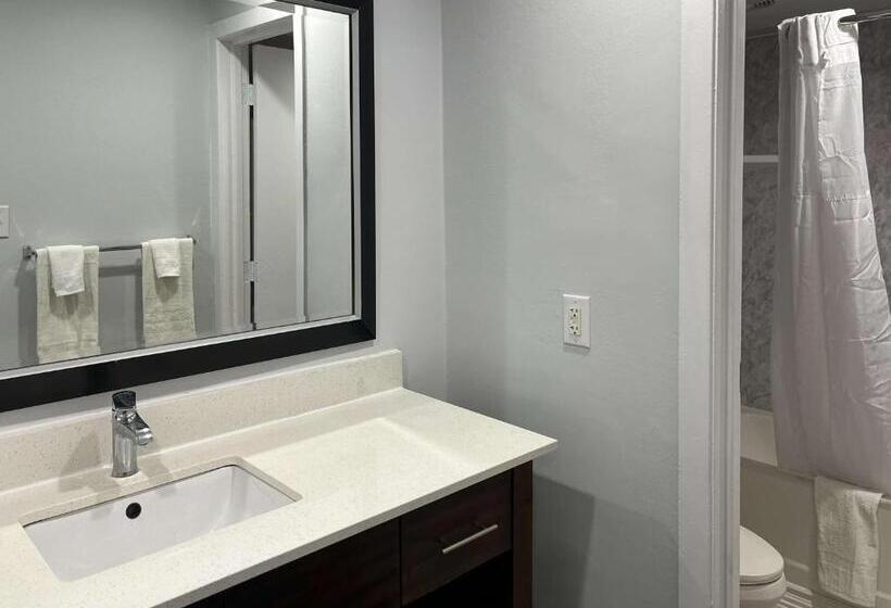 اتاق استاندارد چهار تخته, Motel 6 Greenville, Nc Ecu Medical Center