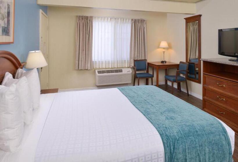 Standard Room Adapted for people with reduced mobility, Edgewater Inn And Suites