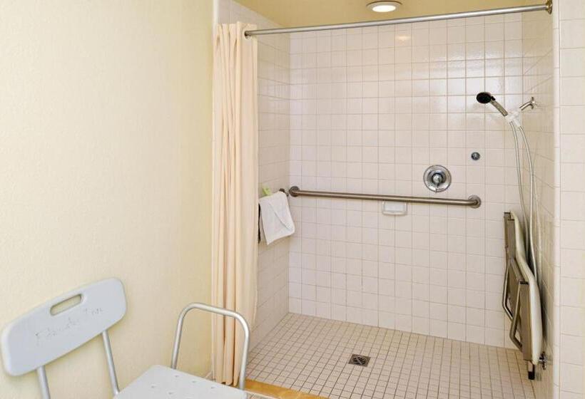 Standard Room Adapted for people with reduced mobility, Edgewater Inn And Suites