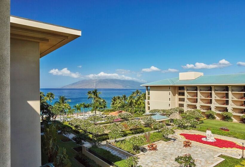 Suite Adapted for people with reduced mobility, Four Seasons Resort Maui At Wailea