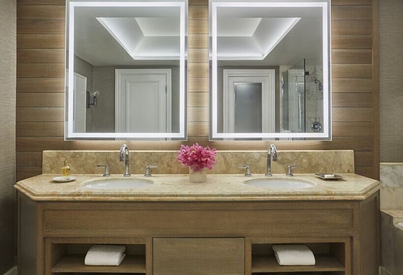 سوئیت اجرایی با چشم‌انداز دریا, Four Seasons Resort Maui At Wailea