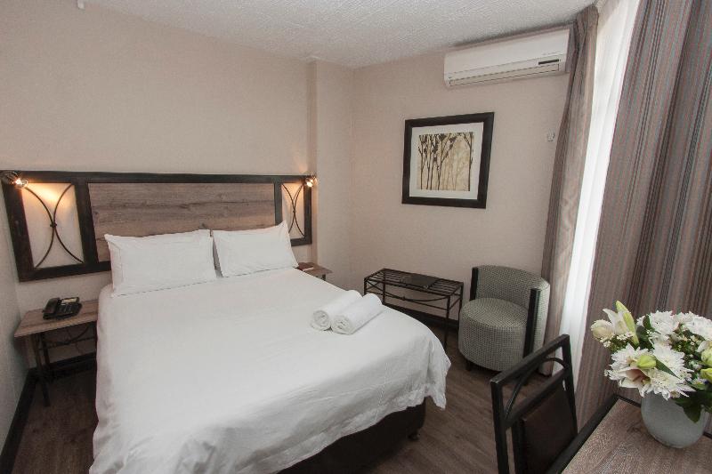 اتاق استاندارد با تخت دو نفره بزرگ, Baton Rouge Marriott