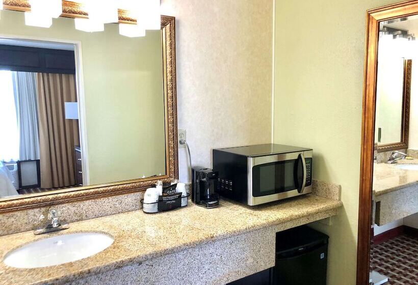 سوییت, Best Western Plus Grosvenor Airport