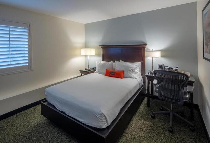 اتاق لوکس, Collegian Hotel & Suites, Trademark Collection By Wyndham