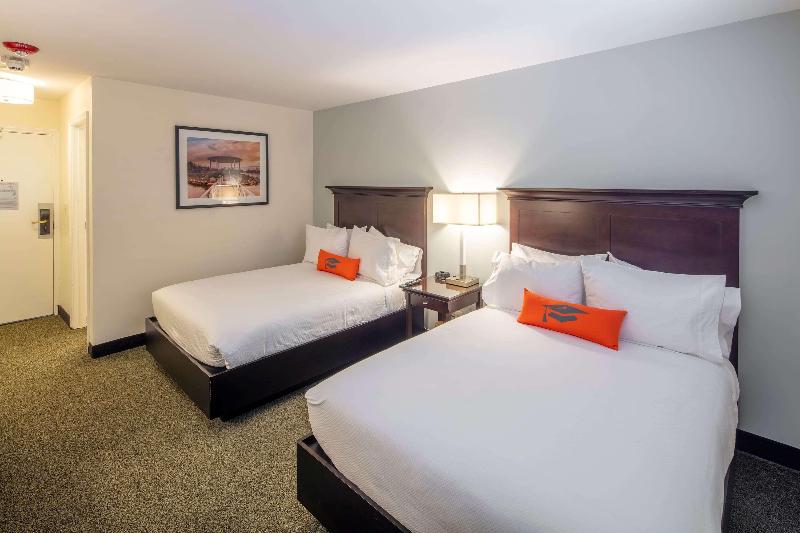 اتاق استاندارد, Collegian Hotel & Suites, Trademark Collection By Wyndham