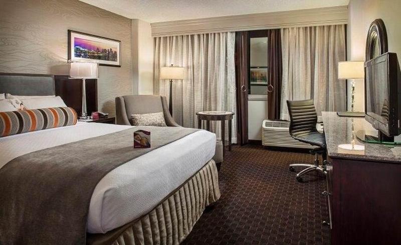 اتاق استاندارد با تخت بزرگ, Crowne Plaza Phoenix Airport