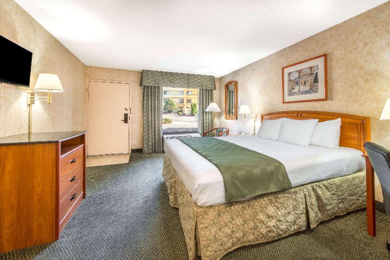 اتاق استاندارد با تخت بزرگ, Days Inn & Suites By Wyndham Albuquerque North