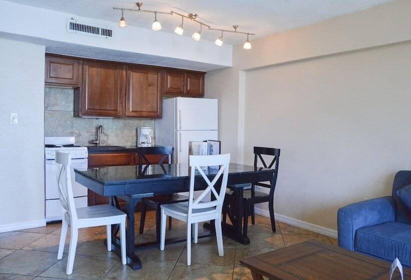 سوییت با چشم‌انداز دریا, Daytona Beach Hawaiian Inn