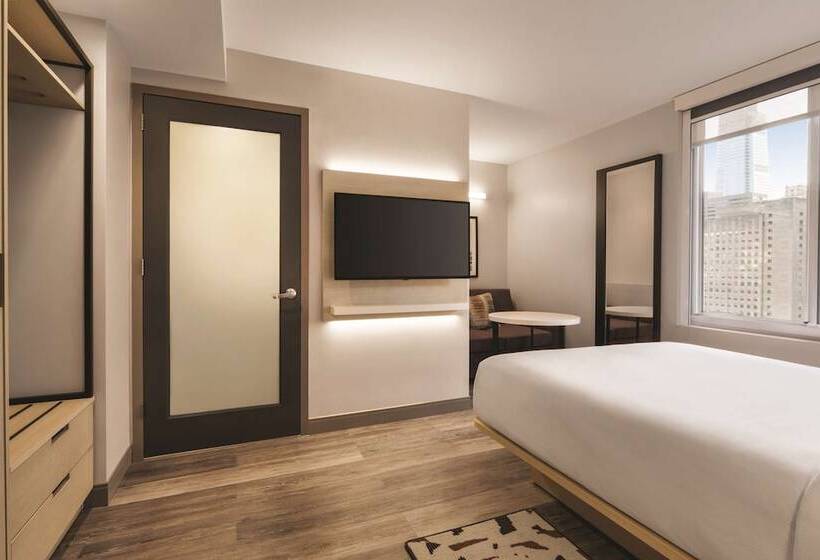 Standaard Kamer met Tweepersoonsbed en Uitzicht op de Stad, Doubletree By Hilton New York Midtown Fifth Ave