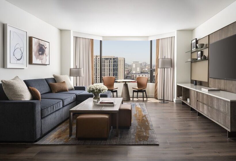 סוויטה מותאמת לאדם עם מוגבלויות, Four Seasons Hotel Houston