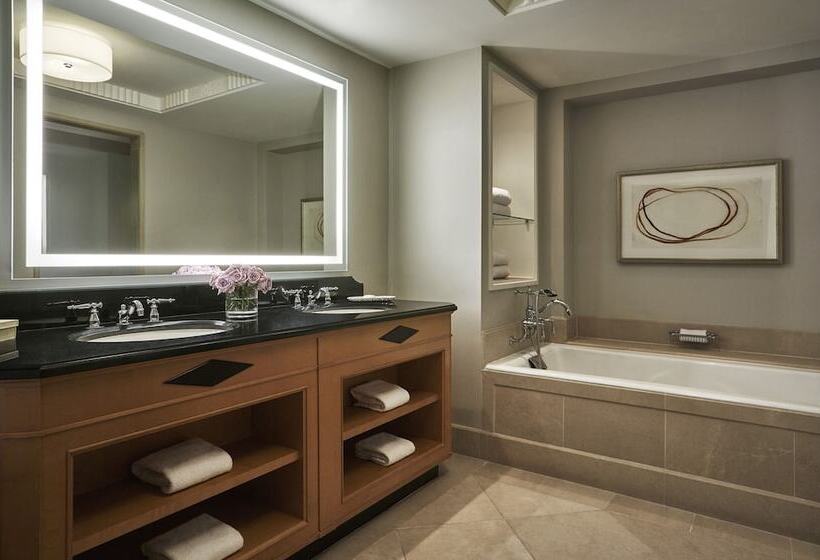 Номер Премиум, Four Seasons  Washington Dc