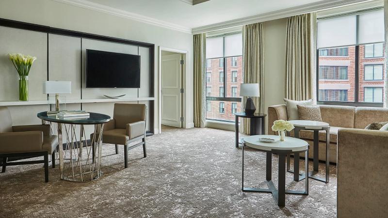 스위트 킹사이즈 침대, Four Seasons  Washington Dc