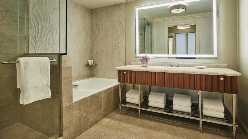 스위트 킹사이즈 침대, Four Seasons  Washington Dc