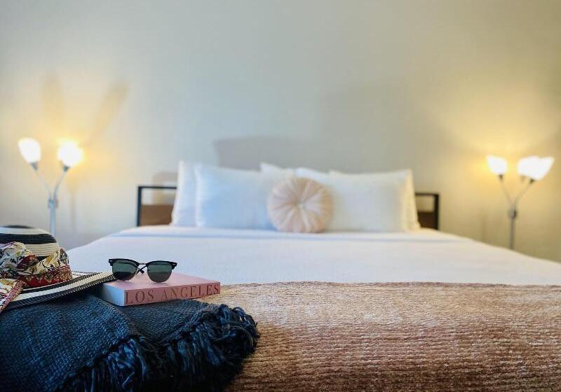 اتاق لوکس با تخت بزرگ, Glendale Express Hotel Los Angeles