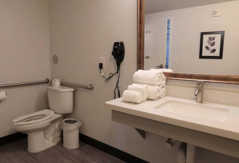 Suite Adapted for people with reduced mobility, Greentree Inn Phoenix Sky Harbor