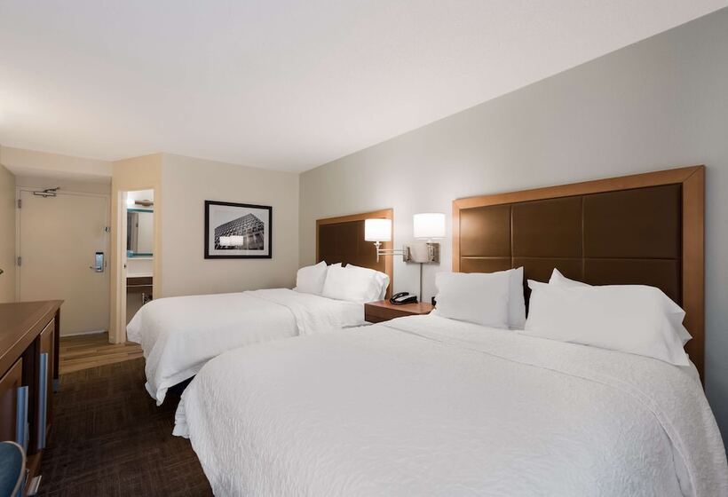 اتاق استاندارد با 2 تخت دوبل, Hampton Inn Columbiai26 Airport