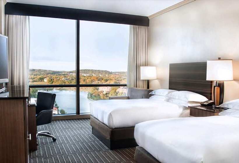 اتاق استاندارد با 2 تخت دوبل, Hilton Charlotte University Place