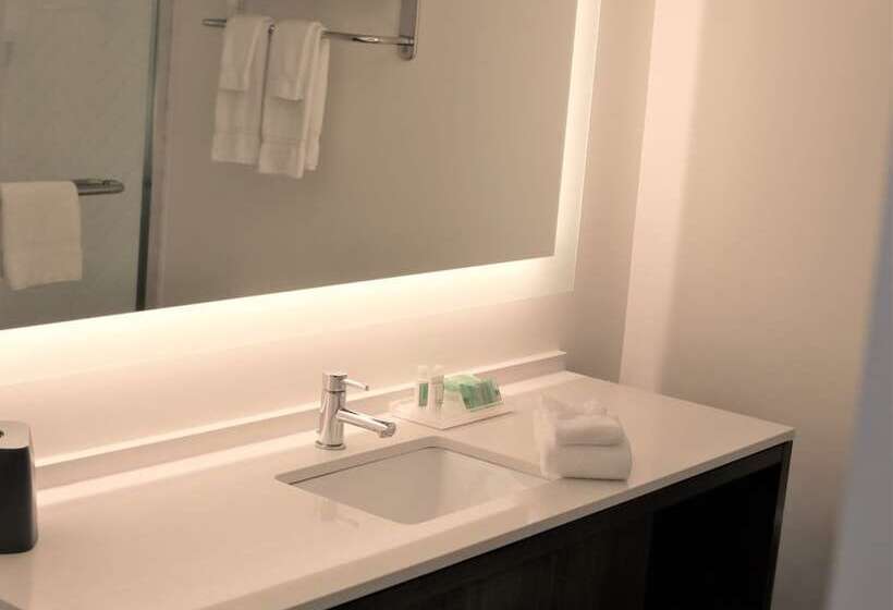 اتاق استاندارد با 2 تخت دوبل, Holiday Inn & Suites St. Cloud, An Ihg