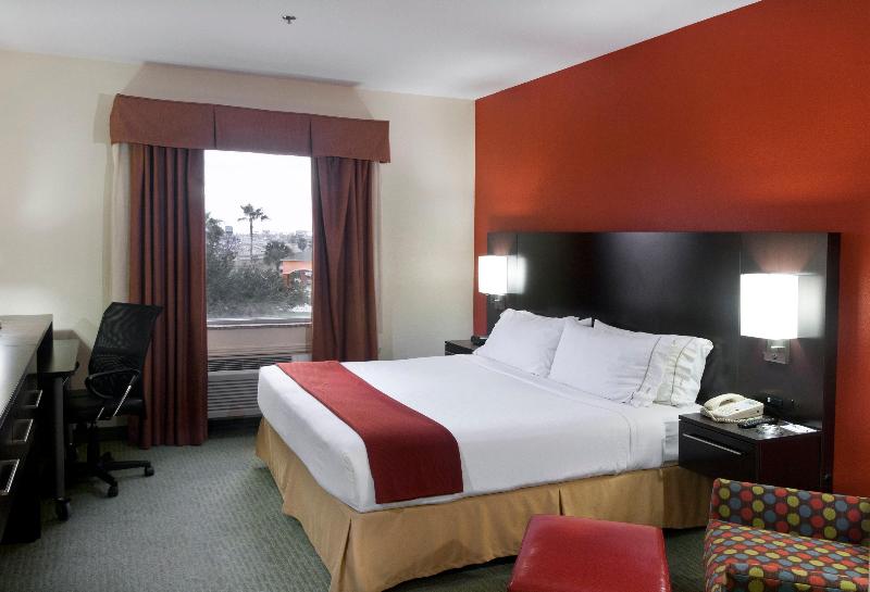 اتاق استاندارد, Holiday Inn Express Hotel And Suites Brownsville, An Ihg