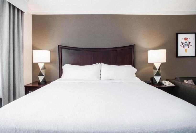 اتاق استاندارد با تخت بزرگ برای معلولان, Holiday Inn Resort Lake George, An Ihg