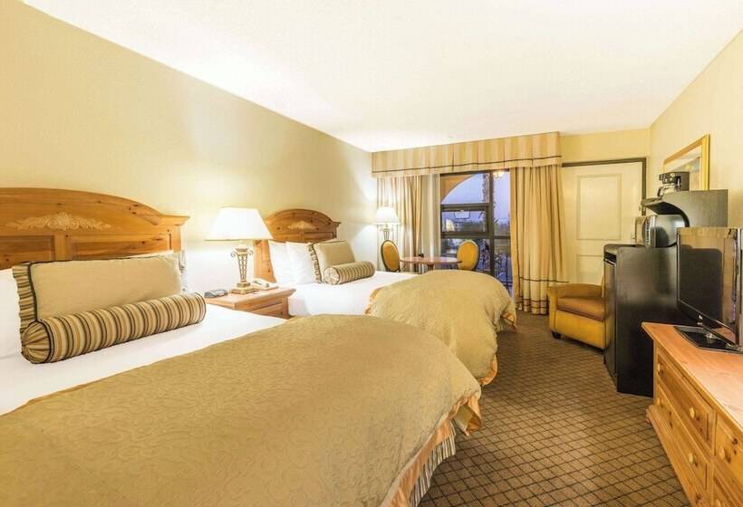 Deluxe Room, Ramada  & Conference Center By Wyndham Las Cruces