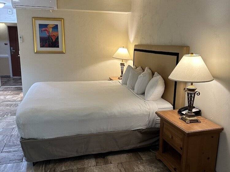 اتاق لوکس, Ramada Hotel & Conference Center By Wyndham Las Cruces
