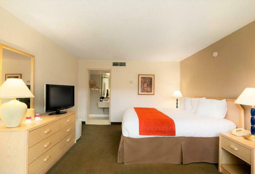 اتاق استاندارد با تخت بزرگ, Ramada By Wyndham Kissimmee Gateway   Free Theme Park Shuttle