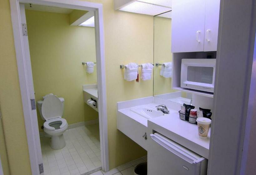 Quarto Deluxe Adaptado para Incapacitados, Ramada By Wyndham Kissimmee Gateway