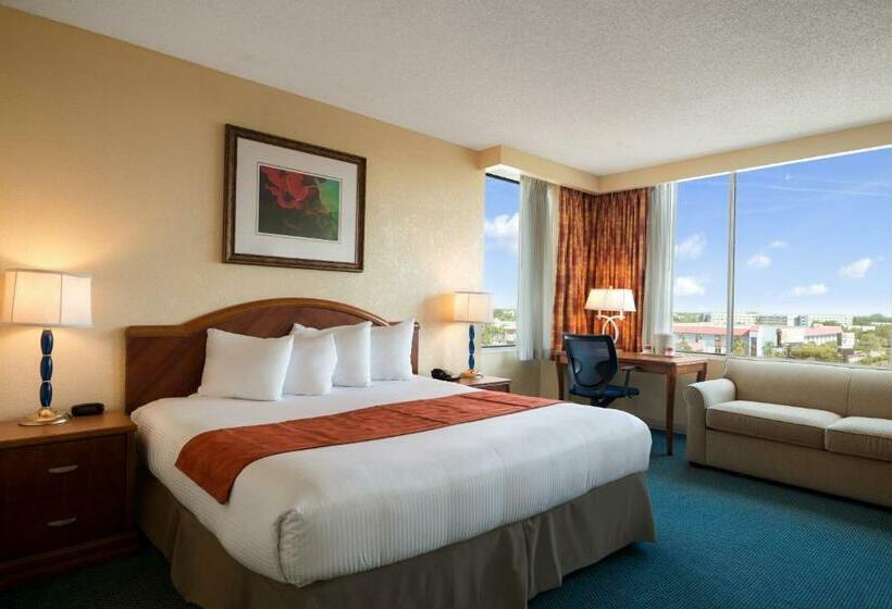 اتاق لوکس با تخت بزرگ, Ramada By Wyndham Kissimmee Gateway   Free Theme Park Shuttle