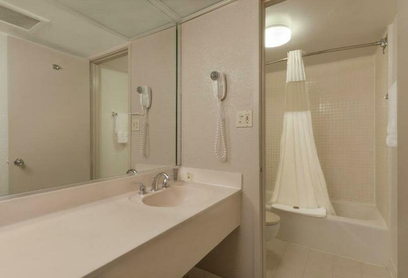 اتاق استاندارد اینتریور, Ramada By Wyndham Kissimmee Gateway   Free Theme Park Shuttle