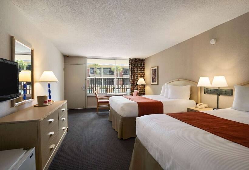 Quarto deluxe, Ramada By Wyndham Kissimmee Gateway