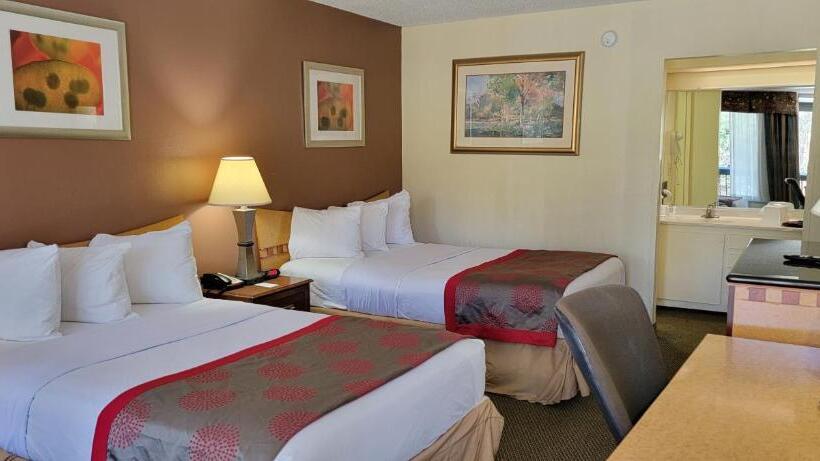 اتاق استاندارد با 2 تخت دوبل, Ramada By Wyndham & Suites Warner Robins